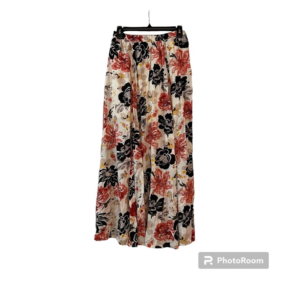 Abercrombie & Fitch Dresses & Skirts - Abercrombie and Fitch Floral High Slit Maxi Skirt size Medium